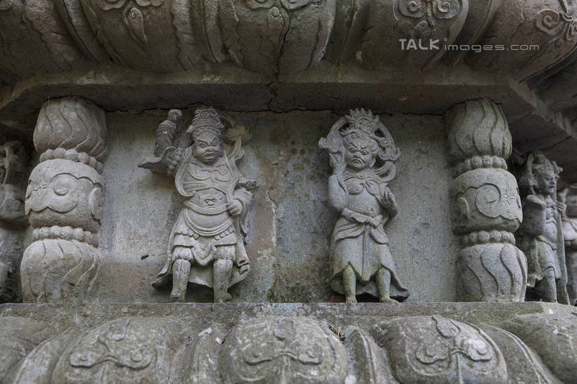 无人,寺庙,站,横图,室外,特写,白天,正面,民族服装,旅游,度假,名胜古迹,标志建筑,地标,建筑,静物,雕塑,中国,亚洲,节日,遗迹,艺术,装饰,雕刻,雕像,古迹,文化,文物,娱乐,建设,古建筑,浙江,石雕,浙江省,工艺品,庙宇,祈祷,站着,享受,休闲,健康,旅游胜地,放松,许愿,宗教,佛教,信仰,纪念,祈求,美术,主题,陈列,古文明,东亚,普陀区,普陀山,法雨禅寺,法雨寺,中华人民共和国,华东地区,浙,功能,美学,舟山,舟山市,释教,平安,站立,彩图,全身,传统服装,民俗服,庙,寺,海天佛国,shwf1