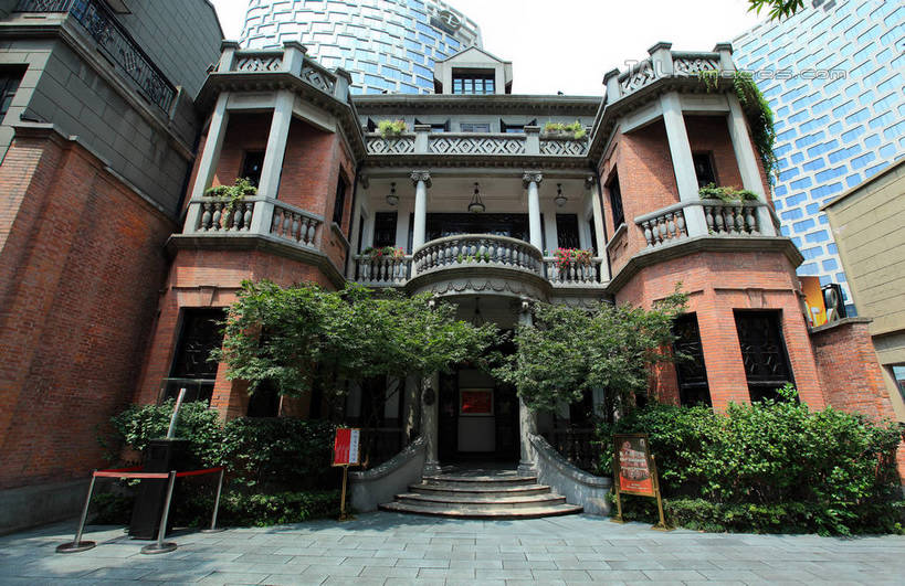 无人,家,高楼大厦,栏杆,横图,室外,白天,仰视,旅游,度假,美景,名胜古迹,植物,楼梯,城市风光,标志建筑,城市,大厦,地标,建筑,摩天大楼,上海,中国,亚洲,阴影,遗迹,光线,扶手,影子,房屋,阶梯,屋子,景观,分开,古迹,文物,娱乐,建设,古建筑,护栏,楼房,石库门,台阶,住宅,树,树木,绿色,天空,阳光,自然,天,享受,休闲,隔断,旅游胜地,景色,放松,隔离带,生长,成长,新天地,隔离,申,间隔,卢湾区,古文明,东亚,上海市,中华人民共和国,沪,华东地区,上海新天地,断绝,隔开,屏蔽,屏绝,远离,中断,阻遏,阻隔,彩图,低角度拍摄,房子,大楼,高层建筑,高楼,摩天楼,栏杆座,一米线,shwf1