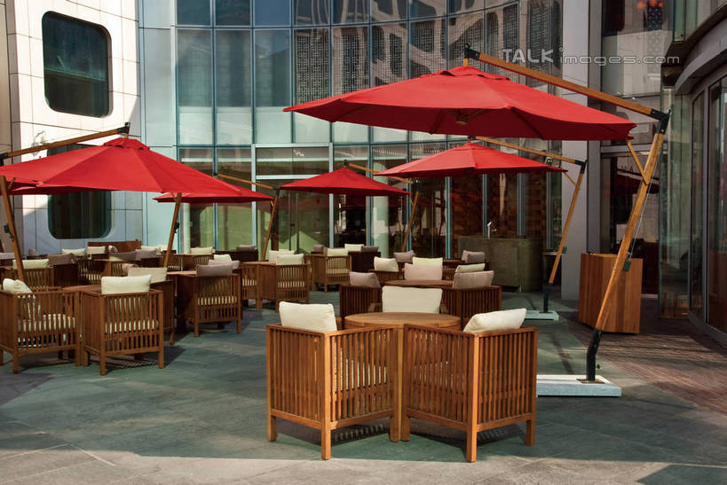 无人,高楼大厦,横图,室外,白天,正面,度假,美景,餐桌,桌子,城市风光,城市,大厦,建筑,摩天大楼,椅子,上海,中国,亚洲,阴影,光线,伞,影子,遮阳伞,景观,建筑群,地面,娱乐,阳伞,建设,红色,阳光,桌椅,享受,休闲,景色,放松,餐台,新天地,申,黄浦区,东亚,马当路,上海市,中华人民共和国,沪,华东地区,上海新天地,彩图,大楼,高层建筑,高楼,咖啡馆,摩天楼,shwf1