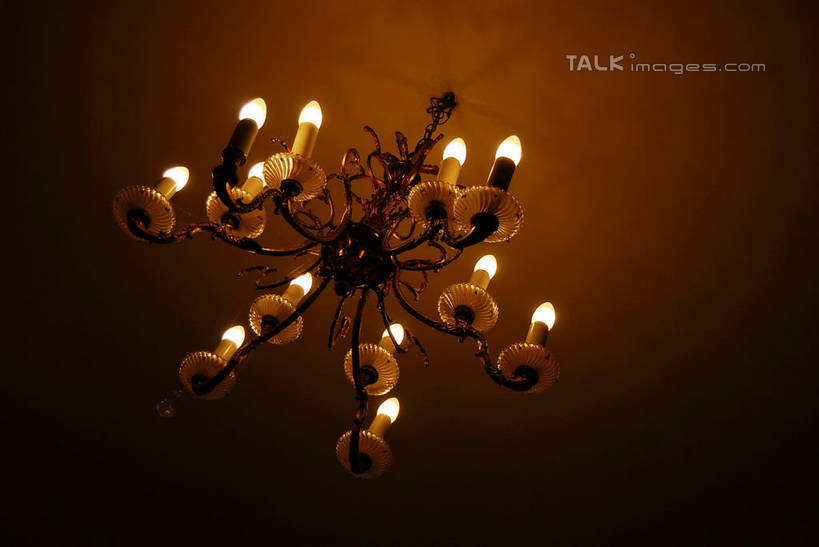 无人,横图,室内,特写,白天,仰视,天花板,静物,照明,阴影,光线,灯泡,影子,灯光,吊灯,灯,灯具,白炽灯,照亮,照明设备,白炽灯泡,彩图,低角度拍摄,shxw1