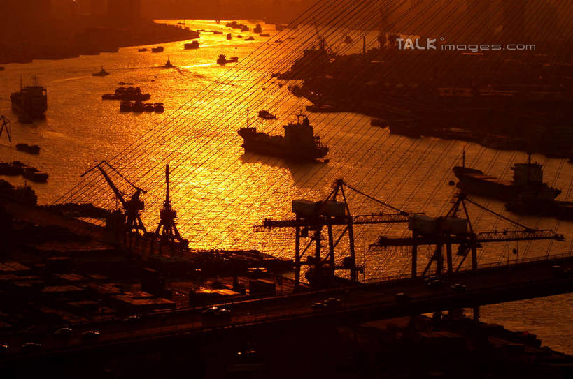 无人,横图,俯视,航拍,室外,白天,旅游,度假,河流,日落,水,标志建筑,大桥,地标,建筑,立交桥,轮船,桥梁,船,上海,中国,亚洲,河水,水流,晚霞,霞光,落日,高架,斜拉桥,桥,背光,娱乐,建设,浦东,黄昏,交通工具,享受,休闲,旅游胜地,彩霞,放松,杨浦大桥,申,鸟瞰,载具,逆光,陆家嘴,浦东新区,杨浦区,东亚,上海市,中华人民共和国,沪,华东地区,夕照,薄暮,夕阳,彩图,高角度拍摄,傍晚,宁国路,斜阳,shyj1