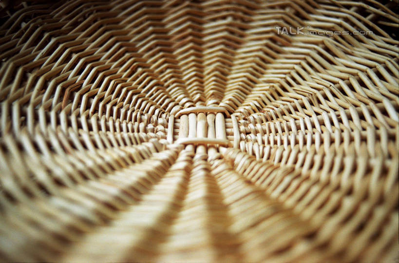 无人,交叉,横图,俯视,室外,特写,白天,静物,阴影,编织,光线,影子,阳光,容器,储藏,交织,储存,穿插,彩图,高角度拍摄,贮存,shylt1