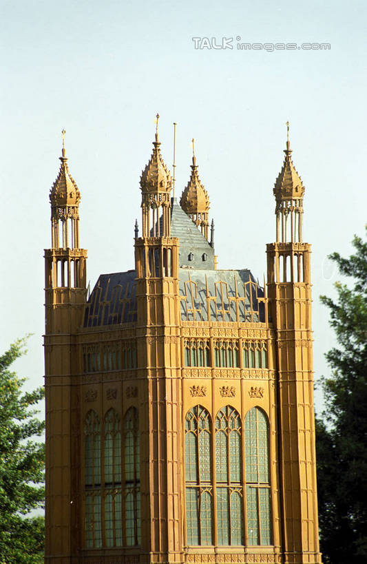 无人,游乐园,竖图,室外,白天,正面,度假,美景,植物,城市风光,城市,游乐场,深圳,中国,亚洲,阴影,光线,影子,景观,娱乐,树,树木,蓝色,绿色,蓝天,天空,阳光,自然,天,享受,休闲,景色,放松,生长,晴朗,成长,世界之窗,东亚,广东,广东省,万里无云,中华人民共和国,华南地区,粤,乐园,深圳市,主题公园,晴空,晴空万里,彩图,人造公园,主题乐园,南山区,shzwj1