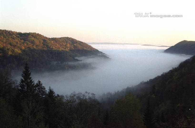 无人,横图,室外,白天,正面,旅游,度假,石头,美景,山,山脉,雾,中国,亚洲,阴影,朦胧,模糊,光线,石子,影子,景观,山顶,山峰,山峦,娱乐,蓝色,蓝天,天空,阳光,自然,群山,天,享受,休闲,景色,放松,晴朗,黑,迷雾,自然风光,东亚,黑龙江,黑龙江省,伊春,万里无云,中华人民共和国,东北地区,伊春市,颠峰,极峰,石块,大雾,晴空,晴空万里,彩图,shzwj1