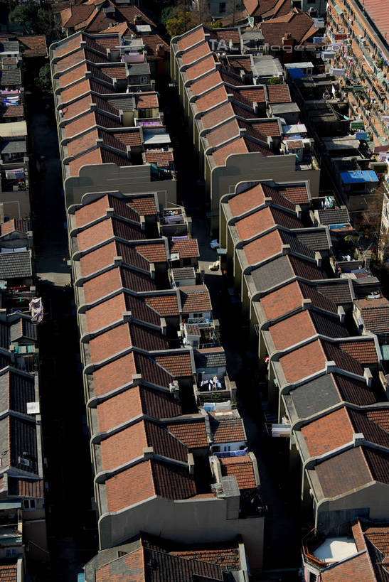 无人,家,竖图,俯视,航拍,室外,白天,旅游,度假,美景,城市风光,城市,建筑,上海,中国,亚洲,一排,阴影,整齐,并列,并排,光线,影子,房屋,屋子,景观,公寓,建筑群,娱乐,建设,洋房,楼房,住宅,排列,阳光,享受,休闲,景色,放松,申,鸟瞰,队列,平行,景华新村,巨鹿路,卢湾区,东亚,上海市,中华人民共和国,沪,华东地区,彩图,高角度拍摄,房子,shzxz1