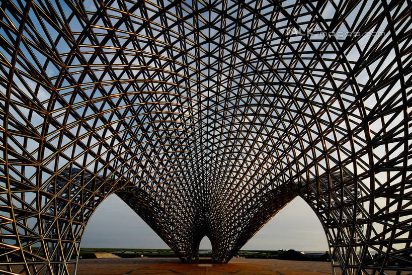 无人,横图,室外,白天,仰视,度假,美景,城市风光,标志建筑,城市,地标,建筑,雕塑,上海,中国,亚洲,阴影,艺术,装饰,光线,纹路,雕刻,雕像,纹理,影子,景观,建筑群,娱乐,建设,浦东,蓝色,蓝天,天空,阳光,工艺品,天,享受,休闲,景色,放松,晴朗,纪念,临港新城,滴水湖,美术,申,主题,陈列,浦东新区,东亚,上海市,南汇嘴观海公园,万里无云,肌理,中华人民共和国,沪,华东地区,功能,美学,晴空,晴空万里,彩图,低角度拍摄,shzxz1