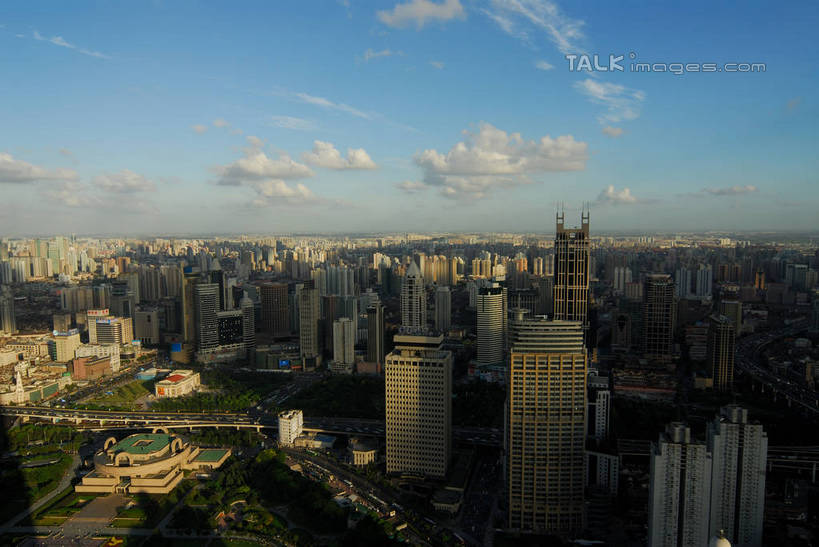 无人,高楼大厦,横图,全景,俯视,航拍,室外,白天,度假,美景,天际线,植物,城市风光,标志建筑,城市,大厦,道路,地标,建筑,剧院,路,摩天大楼,公路,上海,中国,亚洲,阴影,光线,影子,景观,云,云朵,建筑群,歌剧院,交通,云彩,娱乐,建设,树,树木,蓝色,绿色,白云,蓝天,天空,阳光,自然,人民广场,天,享受,休闲,景色,放松,上海大剧院,生长,晴朗,成长,申,鸟瞰,黄浦区,东亚,上海音乐厅,上海市,中华人民共和国,沪,华东地区,歌剧,上海人民广场,晴空,马路,彩图,高角度拍摄,大楼,高层建筑,高楼,剧场,摩天楼,shzxz1