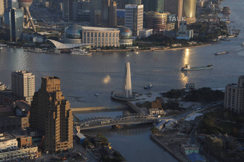 无人,公园,家,高楼大厦,横图,室外,白天,正面,度假,河流,美景,日落,水,植物,城市风光,标志建筑,城市,大桥,大厦,地标,建筑,摩天大楼,桥梁,上海,中国,亚洲,阴影,波纹,光线,影子,房屋,屋子,河水,景观,水流,晚霞,霞光,落日,公寓,斜拉桥,桥,涟漪,娱乐,建设,虹口区,洋房,楼房,住宅,树,树木,绿色,倒影,水纹,阳光,自然,黄昏,外滩,波浪,享受,休闲,景色,彩霞,放松,生长,成长,上海大厦,申,倒映,黄浦区,浦西,苏州河,外白渡桥,东亚,人民英雄纪念塔,上海市,中华人民共和国,沪,华东地区,水晕,夕照,反照,薄暮,斜张桥,黄浦公园,夕阳,彩图,傍晚,房子,大楼,高层建筑,高楼,摩天楼,花园桥,威尔斯桥,纪念塔,上海市人民英雄纪念塔,百老汇大厦,北苏州路,斜阳,shzxz1