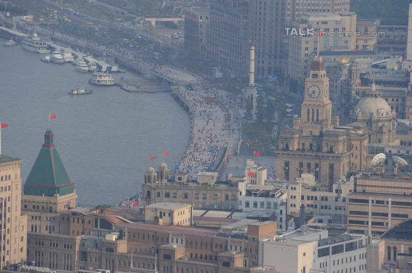 无人,公园,家,高楼大厦,横图,俯视,航拍,室外,白天,度假,河流,美景,水,植物,城市风光,标志建筑,城市,大桥,大厦,道路,地标,建筑,路,摩天大楼,桥梁,公路,上海,中国,亚洲,阴影,光线,影子,房屋,屋子,河水,景观,水流,公寓,斜拉桥,桥,交通,娱乐,建设,虹口区,黄浦江,洋房,楼房,住宅,树,树木,绿色,倒影,阳光,自然,外滩,享受,休闲,景色,放松,生长,成长,申,倒映,鸟瞰,黄浦区,浦西,苏州河,外白渡桥,乍浦路桥,东亚,人民英雄纪念塔,光陆大戏院,乍浦路,上海市,中华人民共和国,沪,华东地区,反照,斜张桥,黄浦公园,马路,彩图,高角度拍摄,房子,大楼,高层建筑,高楼,摩天楼,花园桥,威尔斯桥,纪念塔,上海市人民英雄纪念塔,博物院路,春申江,虎丘路,shzxz1