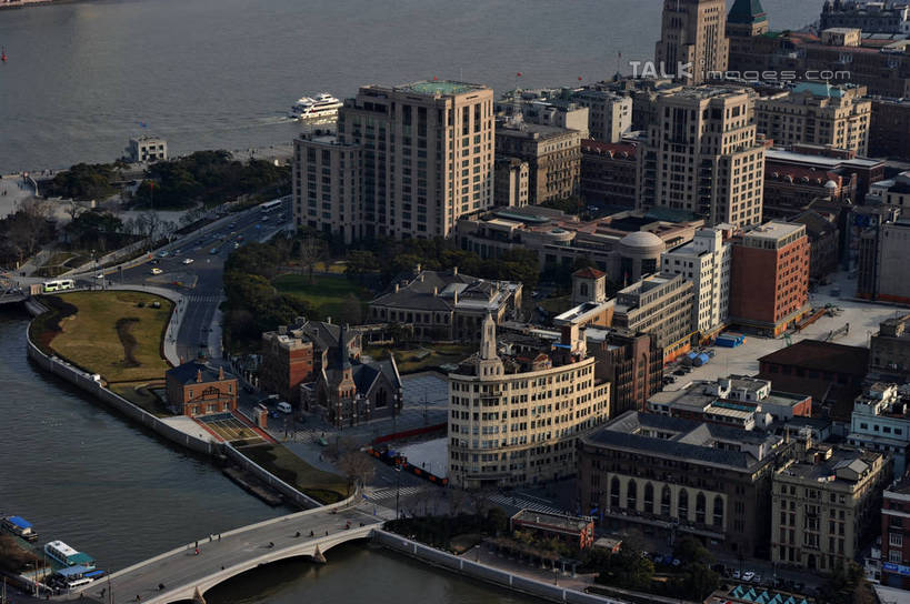 无人,公园,家,高楼大厦,横图,俯视,航拍,室外,白天,度假,河流,美景,水,城市风光,标志建筑,城市,大厦,地标,建筑,摩天大楼,上海,中国,亚洲,阴影,光线,影子,房屋,屋子,河水,景观,水流,公寓,娱乐,建设,虹口区,黄浦江,洋房,楼房,住宅,阳光,外滩,享受,休闲,景色,放松,申,鸟瞰,黄浦区,浦西,苏州河,外白渡桥,乍浦路桥,东亚,人民英雄纪念塔,光陆大戏院,乍浦路,上海市,中华人民共和国,沪,华东地区,黄浦公园,彩图,高角度拍摄,房子,大楼,高层建筑,高楼,摩天楼,花园桥,威尔斯桥,纪念塔,上海市人民英雄纪念塔,博物院路,春申江,虎丘路,shzxz1