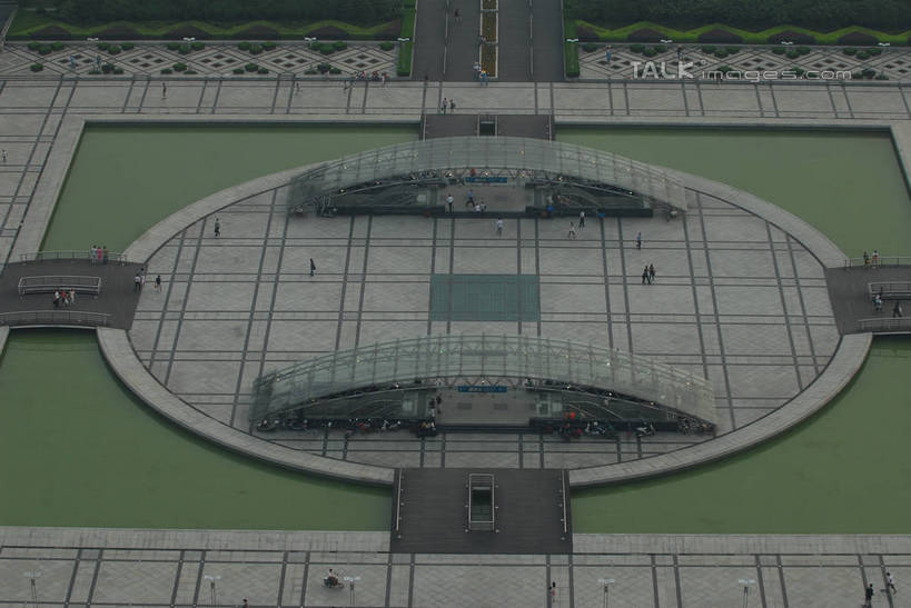 无人,横图,俯视,航拍,室外,白天,旅游,度假,钱,草地,草坪,植物,标志建筑,地标,地铁,建筑,上海,中国,亚洲,钱币,轨道交通,娱乐,建设,浦东,草,树,树木,绿色,自然,享受,休闲,旅游胜地,放松,金融,上海科技馆,生长,经济,成长,申,鸟瞰,流通,贸易,浦东新区,世纪大道,东亚,上海市,中华人民共和国,沪,华东地区,货币,现金,硬币,彩图,高角度拍摄,地铁机动车,地下铁,轻轨,shzxz1