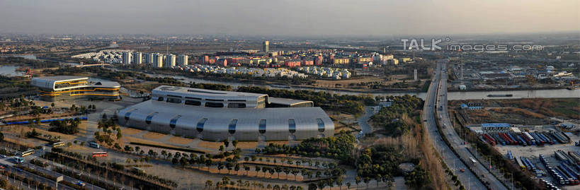 无人,家,横图,全景,俯视,航拍,室外,白天,旅游,度假,草地,草坪,美景,天际线,植物,城市风光,标志建筑,城市,道路,地标,建筑,路,公路,上海,中国,亚洲,阴影,光线,影子,房屋,屋子,景观,公寓,交通,娱乐,建设,洋房,楼房,住宅,草,树,树木,蓝色,绿色,蓝天,天空,阳光,自然,天,享受,休闲,景色,放松,生长,晴朗,成长,申,鸟瞰,东亚,安亭,上海国际汽车城,上海市,嘉定区,万里无云,中华人民共和国,沪,华东地区,晴空,晴空万里,马路,彩图,高角度拍摄,房子,安亭镇,shzxz1