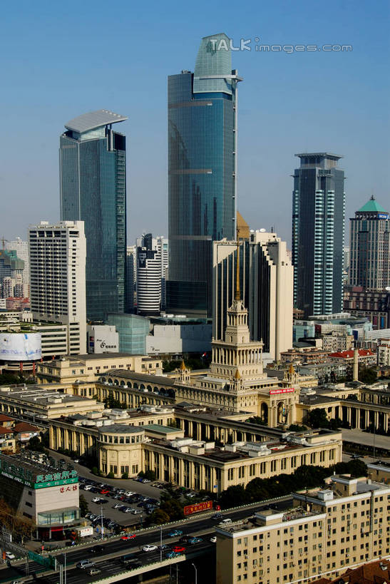 无人,家,高楼大厦,竖图,全景,俯视,航拍,室外,白天,度假,美景,天际线,城市风光,标志建筑,城市,大厦,地标,建筑,摩天大楼,上海,中国,亚洲,阴影,光线,影子,房屋,屋子,景观,公寓,娱乐,建设,洋房,楼房,住宅,蓝色,蓝天,天空,阳光,天,享受,休闲,景色,放松,晴朗,申,鸟瞰,上海展览中心,东亚,静安区,上海市,万里无云,中华人民共和国,沪,华东地区,晴空,晴空万里,彩图,高角度拍摄,房子,大楼,高层建筑,高楼,摩天楼,shzxz1