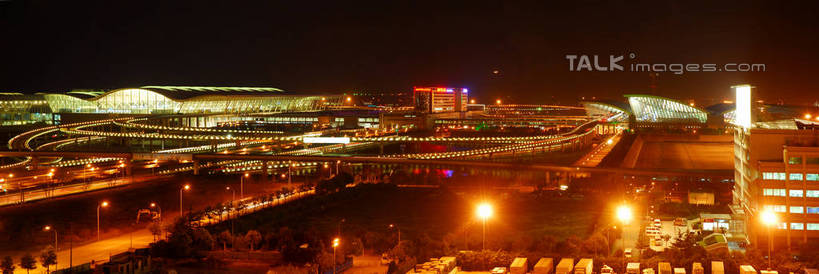 无人,机场,横图,全景,俯视,航拍,室外,夜晚,长时间曝光,度假,美景,天际线,城市风光,城市,大桥,道路,飞机场,立交桥,路,路灯,桥梁,夜景,公路,照明,上海,中国,亚洲,阴影,朦胧,模糊,光线,影子,景观,高架,桥,灯光,交通,娱乐,浦东,浦东国际机场,浦东机场,灯,享受,休闲,景色,放松,照亮,申,照明设备,鸟瞰,曝光,高架桥,浦东新区,东亚,上海市,高架道路,跨线桥,中华人民共和国,沪,华东地区,航空站,空港,立体交叉桥,马路,彩图,高角度拍摄,上海浦东国际机场,枢纽立交,系统立交桥,shzxz1