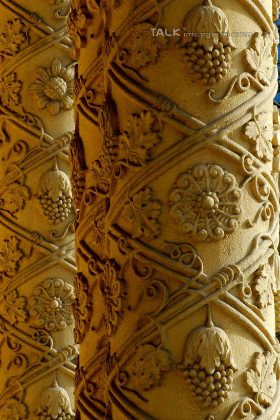 无人,博物馆,竖图,室外,白天,正面,旅游,度假,标志建筑,地标,建筑,雕塑,上海,中国,亚洲,研究,艺术,装饰,雕刻,雕像,柱子,教育,娱乐,建设,浦东,工艺品,享受,休闲,旅游胜地,放松,纪念,展览,美术,申,欣赏,主题,陈列,浦东新区,东亚,上海市,中华人民共和国,沪,华东地区,功能,美学,上海浦东展览馆,典藏,图腾柱,彩图,shzxz1