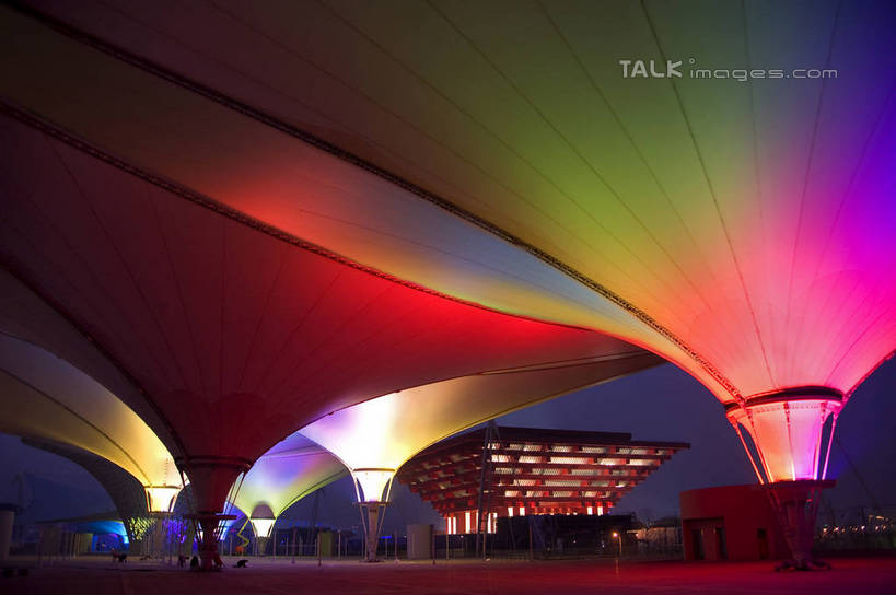 无人,横图,彩色,室外,夜晚,仰视,旅游,度假,标志建筑,地标,建筑,霓虹灯,夜景,上海,中国,亚洲,阴影,光线,影子,灯光,七彩,娱乐,光源,建设,霓虹,灯,享受,休闲,上海世博馆,世博馆,世博轴,中国国家馆,上海世博会,世博,世博会,旅游胜地,放松,申,照明设备,中国馆,东亚,世博园,阳光谷,上海市,东方之冠,中华人民共和国,沪,华东地区,氖灯,彩图,低角度拍摄,shzxz1