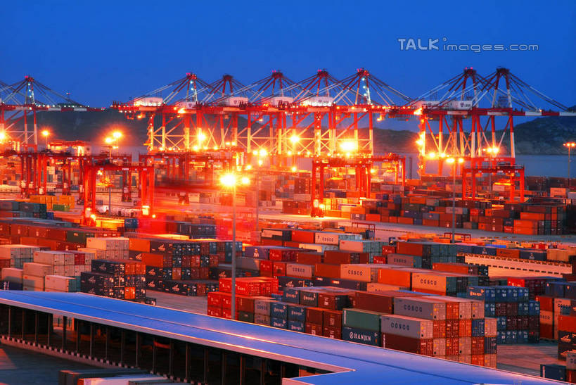 无人,码头,横图,室外,夜晚,正面,长时间曝光,旅游,度假,美景,标志建筑,地标,港口,建筑,路灯,夜景,照明,中国,亚洲,阴影,朦胧,模糊,光线,影子,景观,灯光,娱乐,建设,浙江,灯,浙江省,蓝色,蓝天,天空,自然,天,享受,休闲,旅游胜地,景色,放松,晴朗,照亮,照明设备,自然风光,曝光,东亚,洋山港,洋山深水港,万里无云,中华人民共和国,华东地区,浙,舟山,舟山市,晴空,晴空万里,彩图,摆渡口,埠头,渡口,渡头,港湾,海港,货运码头,口岸,商港,深水港,崎岖列岛,嵊泗县,洋山镇,shzxz1