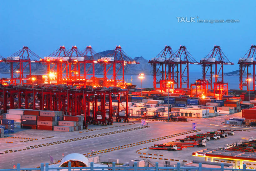 无人,码头,横图,室外,夜晚,正面,长时间曝光,旅游,度假,美景,标志建筑,地标,港口,建筑,路灯,夜景,照明,中国,亚洲,阴影,朦胧,模糊,光线,影子,景观,灯光,娱乐,建设,浙江,灯,浙江省,蓝色,蓝天,天空,自然,天,享受,休闲,旅游胜地,景色,放松,晴朗,照亮,照明设备,自然风光,曝光,东亚,洋山港,洋山深水港,万里无云,中华人民共和国,华东地区,浙,舟山,舟山市,晴空,晴空万里,彩图,摆渡口,埠头,渡口,渡头,港湾,海港,货运码头,口岸,商港,深水港,崎岖列岛,嵊泗县,洋山镇,shzxz1