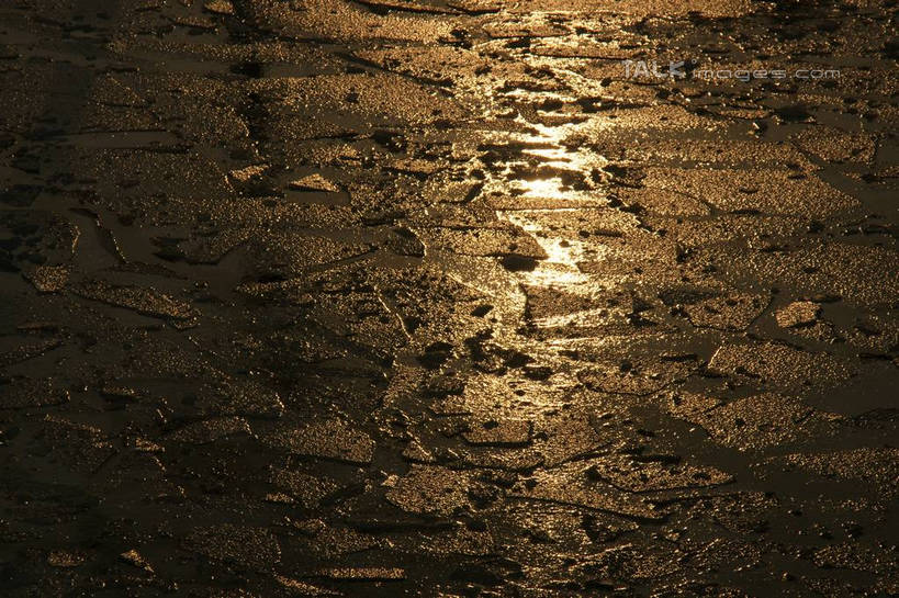 无人,横图,俯视,室外,白天,旅游,度假,河流,美景,水,上海,中国,亚洲,阴影,光线,影子,冰,河水,景观,水流,娱乐,阳光,自然,浮冰,享受,休闲,景色,放松,寒冷,申,冰冷,自然风光,东亚,松江区,上海市,中华人民共和国,沪,华东地区,严寒,冰凉,酷寒,凛冽,凛凛,极冷,流冰,浮冰块,彩图,高角度拍摄,shzyn1