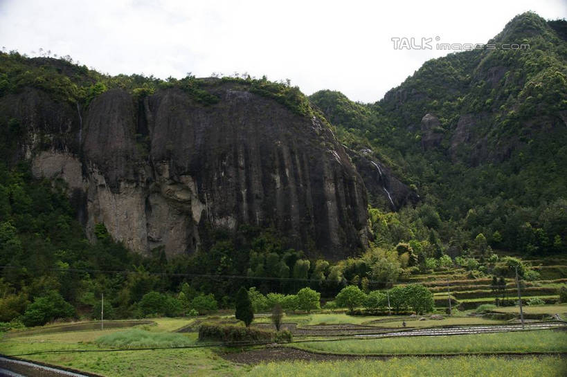无人,横图,室外,白天,正面,旅游,度假,草地,草坪,石头,美景,森林,山,山脉,树林,植物,中国,亚洲,石子,景观,山峰,山峦,娱乐,浙江,草,树,树木,浙江省,绿色,天空,自然,群山,天,享受,休闲,景色,放松,生长,成长,自然风光,东亚,永嘉,中华人民共和国,华东地区,浙,茗岙,温州,温州市,石块,岩石,彩图,茗岙乡,永嘉县,shzyn1
