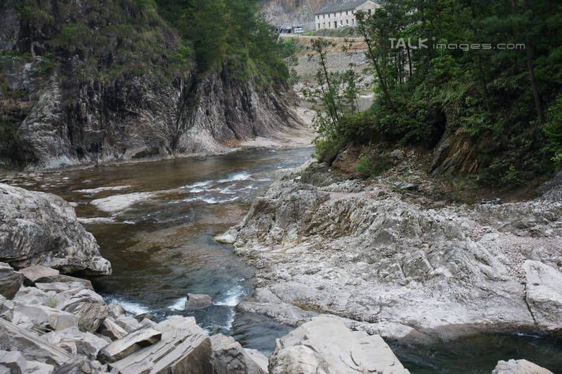 无人,横图,俯视,室外,白天,旅游,度假,河流,石头,美景,森林,山,山脉,树林,水,植物,楠溪江,中国,亚洲,波纹,石子,河水,景观,山峰,水流,涟漪,山峦,娱乐,浙江,树,树木,浙江省,绿色,倒影,水纹,自然,波浪,群山,享受,休闲,景色,放松,生长,成长,倒映,自然风光,东亚,永嘉,中华人民共和国,华东地区,水晕,浙,温州,温州市,反照,石块,岩石,彩图,高角度拍摄,永嘉县,shzyn1