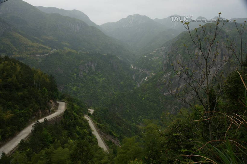 无人,横图,俯视,室外,白天,旅游,度假,石头,美景,森林,山,山脉,树林,植物,道路,路,楠溪江,中国,亚洲,石子,景观,山峰,小路,交通,山峦,娱乐,浙江,树,树木,浙江省,绿色,天空,自然,群山,天,享受,休闲,景色,放松,乡间小路,生长,成长,自然风光,东亚,永嘉,中华人民共和国,华东地区,浙,温州,温州市,石块,岩石,彩图,高角度拍摄,永嘉县,shzyn1