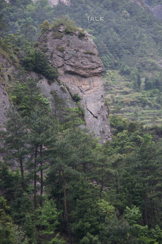 无人,竖图,室外,白天,正面,旅游,度假,石头,美景,森林,山,山脉,树林,植物,楠溪江,中国,亚洲,石子,景观,山峰,山峦,娱乐,浙江,树,树木,浙江省,绿色,自然,群山,享受,休闲,景色,放松,生长,成长,自然风光,东亚,永嘉,中华人民共和国,华东地区,浙,温州,温州市,石块,彩图,永嘉县,shzyn1