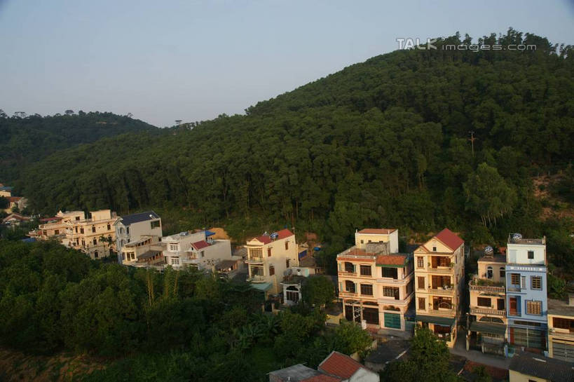 无人,家,横图,俯视,航拍,室外,白天,度假,美景,山,山脉,树林,植物,城市风光,城市,越南,亚洲,房屋,屋子,景观,山峰,山峦,首都,娱乐,楼房,住宅,树,树木,蓝色,绿色,蓝天,天空,自然,群山,天,享受,休闲,景色,放松,东南亚,生长,晴朗,成长,鸟瞰,河内,万里无云,越南社会主义共和国,百花春城,晴空,晴空万里,彩图,高角度拍摄,房子,shzyn1