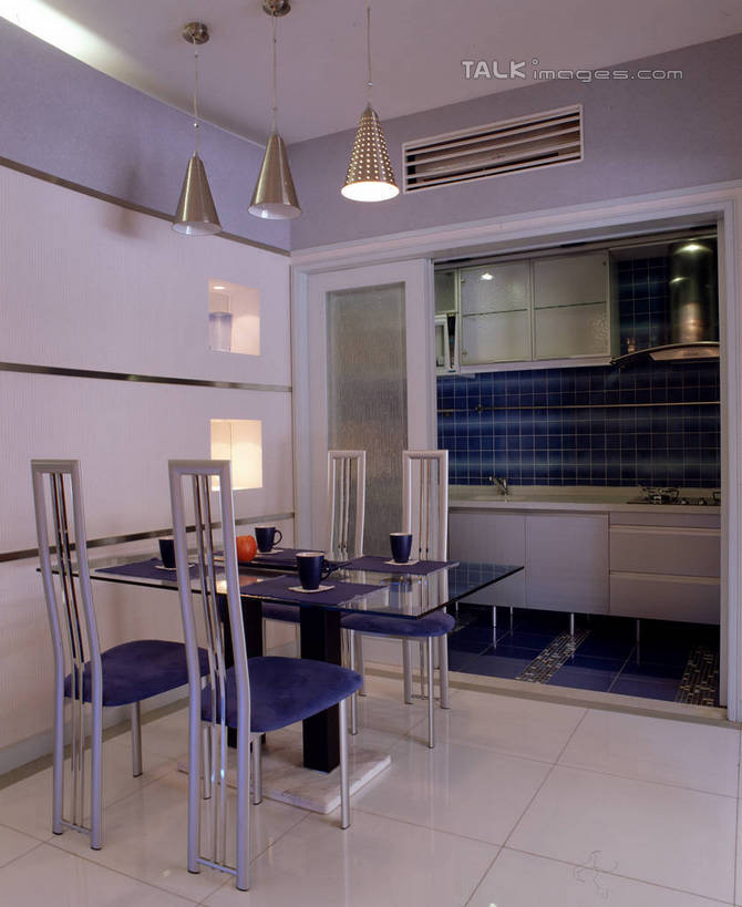 无人,家,竖图,室内,白天,正面,别墅,餐桌,厨房,家具,天花板,装修,桌子,建筑,厨具,椅子,玻璃,照明,欧式,阴影,装饰,光线,瓷砖,地砖,工具,影子,饭厅,房屋,墙,屋子,公寓,走道,走廊,过道,灯光,地面,豪华,干净,建设,现代,装潢,洋房,楼房,顶灯,墙壁,墙面,住宅,玻璃制品,灯,灯具,室内装潢,餐台,油烟机,样板房,明亮,照亮,卫生,舒适,家居装潢,吸油烟机,照明设备,房屋设计,地中海风格,古典风格,简约风格,室内设计,宽敞,样板房装潢,设计,彩图,房子,灶间,szzm1