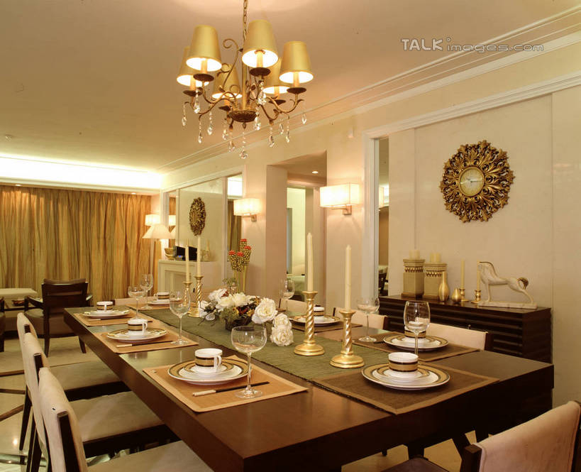 无人,家,客厅,横图,室内,白天,正面,时尚,绘画,别墅,餐桌,窗帘,家具,天花板,装修,桌子,建筑,餐具,蜡烛,照明,欧式,阴影,艺术,装饰,光线,碟子,盘,影子,饭厅,房屋,墙,屋子,公寓,灯光,水晶,古典,豪华,文化,建设,现代,装潢,洋房,楼房,吊灯,水晶灯,墙壁,墙面,住宅,灯,帘子,盘子,工艺品,灯具,碟,室内装潢,品味,遮阳,餐台,华丽,修饰,样板房,明亮,照亮,美术,点缀,起居室,高雅,舒适,家居装潢,照明设备,高贵,挂画,水晶吊灯,房屋设计,地中海风格,古典风格,简约风格,室内设计,宽敞,样板房装潢,美学,衬托,美观,雅致,雅观,水晶制品,富丽,华美,客堂,烛炬,设计,装饰画,彩图,房子,水晶石,szzm1