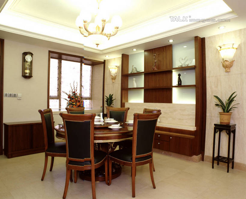 无人,家,横图,室内,白天,正面,绘画,植物,别墅,餐桌,窗户,家具,天花板,装修,桌子,建筑,椅子,照明,欧式,阴影,艺术,装饰,光线,木制,壁灯,盆栽,影子,饭厅,房屋,墙,屋子,公寓,灯光,盆景,古典,豪华,文化,建设,现代,装潢,洋房,楼房,顶灯,玻璃窗,墙壁,墙面,住宅,灯,绿色,自然,木制品,工艺品,灯具,室内装潢,品味,生长,成长,餐台,样板房,明亮,照亮,美术,高雅,舒适,家居装潢,照明设备,挂画,房屋设计,地中海风格,古典风格,简约风格,室内设计,宽敞,样板房装潢,美学,设计,装饰画,彩图,房子,szzm1