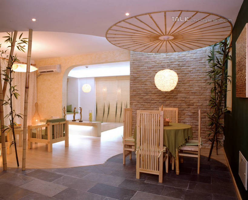 无人,家,横图,室内,白天,正面,植物,别墅,餐桌,家具,天花板,装修,桌子,建筑,椅子,照明,欧式,阴影,装饰,光线,布料,瓷砖,地砖,盆栽,影子,房屋,墙,屋子,公寓,走道,走廊,过道,灯光,盆景,地面,豪华,布纹,建设,现代,装潢,洋房,楼房,吊灯,墙壁,墙面,住宅,灯,桌布,绿色,自然,餐巾,灯具,室内装潢,台布,生长,成长,餐台,样板房,明亮,照亮,舒适,家居装潢,照明设备,房屋设计,地中海风格,古典风格,简约风格,室内设计,宽敞,样板房装潢,设计,餐桌布,彩图,房子,szzm1