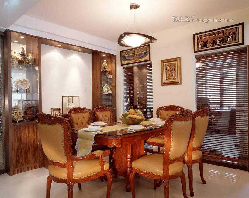 无人,家,横图,室内,白天,正面,绘画,别墅,柜子,家具,天花板,装修,桌面,桌子,建筑,椅子,照明,欧式,阴影,艺术,装饰,光线,影子,饭厅,房屋,木椅,墙,屋子,公寓,灯光,储物柜,古典,豪华,文化,建设,现代,装潢,洋房,楼房,顶灯,墙壁,墙面,住宅,灯,工艺品,灯具,室内装潢,品味,样板房,明亮,照亮,美术,高雅,舒适,家居装潢,照明设备,储存,挂画,房屋设计,地中海风格,古典风格,简约风格,室内设计,宽敞,样板房装潢,美学,储备,蕴藏,贮备,设计,装饰画,彩图,房子,贮存,szzm1