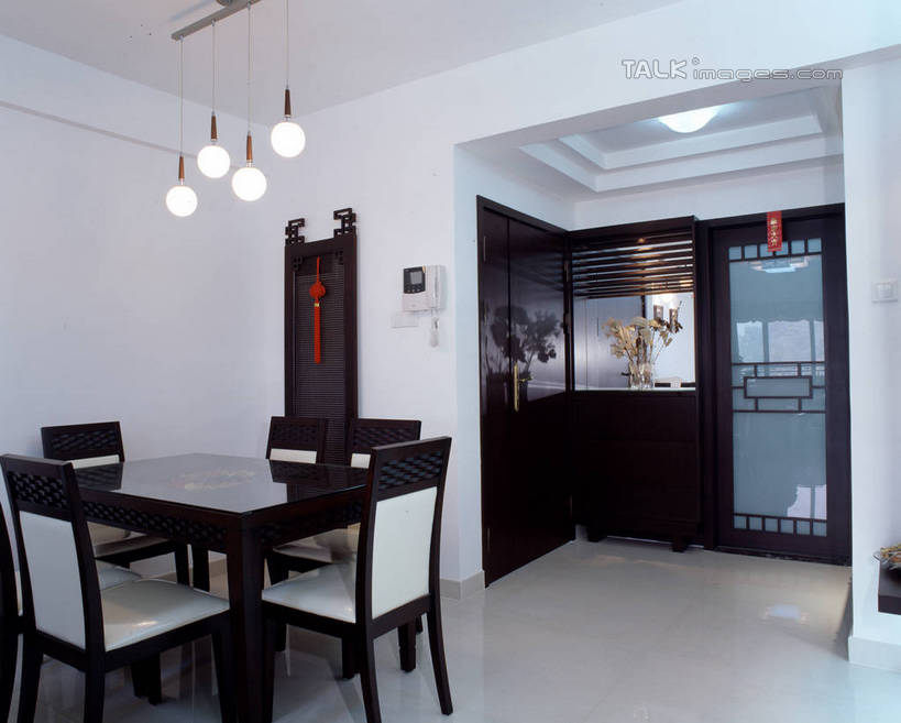 无人,家,横图,室内,白天,正面,别墅,餐桌,柜子,家具,门,天花板,装修,桌子,建筑,椅子,照明,欧式,阴影,装饰,光线,影子,饭厅,房屋,墙,屋子,公寓,灯光,储物柜,豪华,建设,现代,装潢,洋房,楼房,吊灯,墙壁,墙面,住宅,灯,白色,灯具,门框,室内装潢,餐台,样板房,明亮,照亮,舒适,家居装潢,照明设备,储存,房屋设计,地中海风格,古典风格,简约风格,室内设计,宽敞,样板房装潢,储备,蕴藏,贮备,设计,彩图,房子,贮存,szzm1