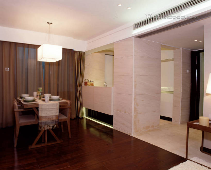 无人,家,横图,室内,白天,正面,时尚,别墅,餐桌,窗帘,地板,家具,天花板,装修,桌子,建筑,照明,欧式,阴影,装饰,光线,影子,饭厅,房屋,墙,屋子,公寓,灯光,水晶,地面,豪华,建设,现代,装潢,洋房,楼房,吊灯,木地板,水晶灯,墙壁,墙面,住宅,灯,白色,帘子,灯具,室内装潢,遮阳,餐台,华丽,修饰,样板房,明亮,照亮,点缀,舒适,家居装潢,照明设备,高贵,水晶吊灯,房屋设计,地中海风格,古典风格,简约风格,室内设计,宽敞,样板房装潢,衬托,美观,雅致,雅观,水晶制品,富丽,华美,设计,彩图,房子,水晶石,szzm1