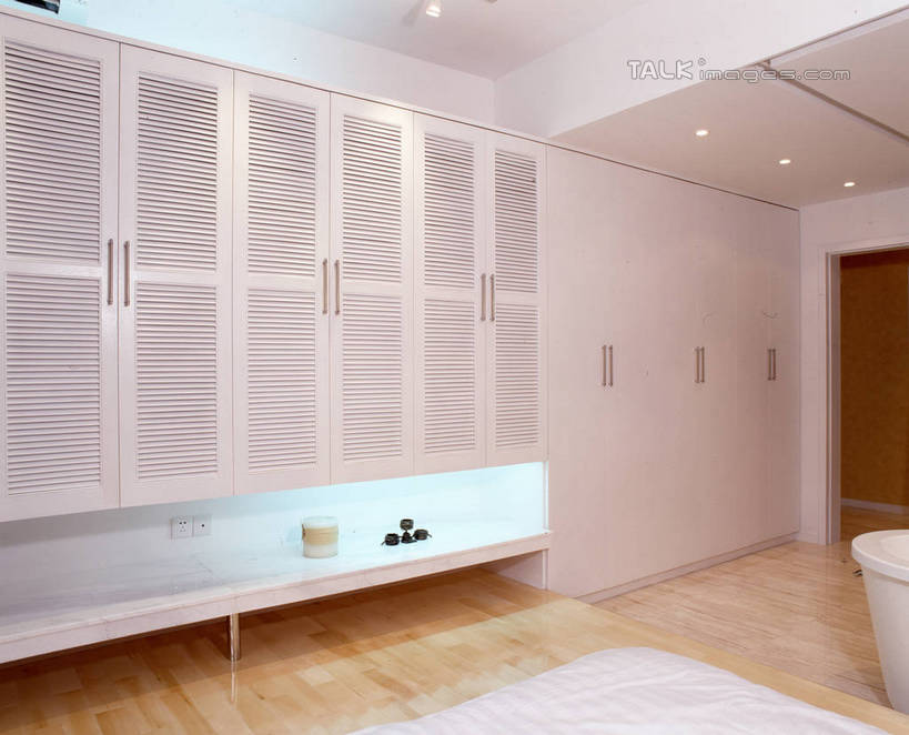 无人,家,横图,室内,白天,正面,别墅,地板,柜子,家具,天花板,卫生间,洗手间,浴室,装修,建筑,欧式,阴影,装饰,反射,影子,房屋,墙,屋子,公寓,地面,储物柜,豪华,建设,现代,装潢,洋房,楼房,木地板,墙壁,墙面,住宅,白色,室内装潢,样板房,明亮,舒适,家居装潢,储存,房屋设计,地中海风格,古典风格,简约风格,室内设计,宽敞,样板房装潢,储备,蕴藏,贮备,设计,厕所,淋浴房,彩图,冲凉房,房子,沐浴间,沐浴室,贮存,szzm1