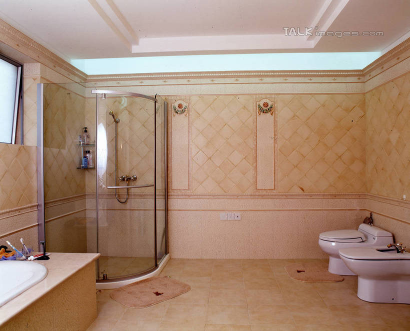 无人,家,横图,室内,白天,正面,别墅,窗户,家具,生活用品,天花板,卫生间,洗手间,浴室,装修,建筑,欧式,阴影,装饰,反射,水槽,影子,房屋,马桶,墙,屋子,公寓,豪华,建设,现代,水斗,装潢,洋房,楼房,玻璃窗,墙壁,墙面,住宅,花洒,莲蓬头,室内装潢,座便器,样板房,明亮,舒适,家居装潢,房屋设计,卫浴,地中海风格,古典风格,简约风格,室内设计,宽敞,喷雾头,样板房装潢,子孙桶,设计,厕所,淋浴房,彩图,冲凉房,房子,沐浴间,沐浴室,szzm1