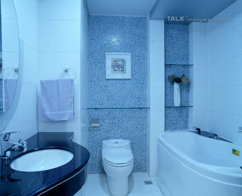 无人,家,横图,室内,白天,正面,绘画,别墅,家具,生活用品,卫生间,洗手间,浴室,装修,建筑,花瓶,欧式,阴影,艺术,装饰,盛开,反射,纺织物,水槽,水龙头,影子,陶瓷,房屋,马桶,墙,屋子,公寓,陶瓷制品,古典,豪华,花蕾,文化,建设,现代,水斗,装潢,洋房,楼房,开关,墙壁,墙面,住宅,花,花瓣,花朵,鲜花,瓶子,工艺品,毛巾,室内装潢,浴缸,花苞,花蕊,打开,品味,清洁,座便器,保暖,样板房,明亮,美术,阀门,高雅,舒适,家居装潢,开启,挂画,房屋设计,卫浴,地中海风格,古典风格,简约风格,卫浴设备,室内设计,宽敞,透气,防水,样板房装潢,美学,子孙桶,水咀,储水,耐磨,吸水,水管装置,设计,厕所,淋浴房,装饰画,彩图,冲凉房,房子,沐浴间,沐浴室,szzm1