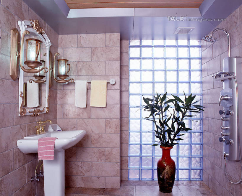 无人,家,横图,室内,白天,正面,化妆,美容,植物,别墅,窗户,家具,镜子,卫生间,洗手间,浴室,装修,建筑,花瓶,欧式,阴影,装饰,反射,纺织物,盆栽,水槽,水龙头,影子,房屋,墙,屋子,公寓,盆景,豪华,建设,现代,水斗,装潢,洋房,楼房,开关,玻璃窗,墙壁,墙面,住宅,玻璃制品,绿色,自然,玻璃瓶,化妆镜,瓶子,毛巾,室内装潢,打开,清洁,生长,成长,保暖,样板房,明亮,阀门,镜像,舒适,家居装潢,开启,镜面,房屋设计,地中海风格,古典风格,简约风格,室内设计,宽敞,透气,防水,样板房装潢,光学,水咀,储水,耐磨,吸水,设计,厕所,淋浴房,彩图,冲凉房,房子,沐浴间,沐浴室,szzm1