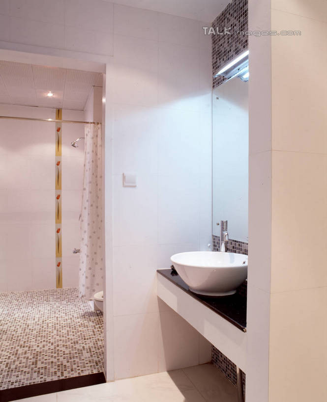 无人,家,竖图,室内,白天,正面,别墅,家具,生活用品,天花板,卫生间,洗手间,浴室,装修,建筑,照明,欧式,阴影,装饰,光线,水槽,水龙头,影子,房屋,马桶,墙,屋子,公寓,灯光,豪华,建设,现代,水斗,装潢,洋房,楼房,顶灯,开关,墙壁,墙面,住宅,灯,白色,灯具,室内装潢,打开,座便器,样板房,明亮,照亮,阀门,舒适,家居装潢,开启,照明设备,房屋设计,卫浴,地中海风格,古典风格,简约风格,室内设计,宽敞,样板房装潢,子孙桶,水咀,设计,厕所,淋浴房,彩图,冲凉房,房子,沐浴间,沐浴室,szzm1