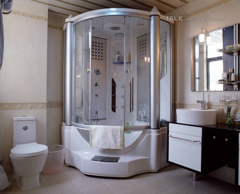 无人,家,横图,室内,白天,正面,化妆,美容,别墅,家具,镜子,生活用品,卫生间,洗手间,浴室,装修,建筑,欧式,阴影,装饰,反射,纺织物,影子,房屋,马桶,墙,屋子,公寓,豪华,建设,现代,装潢,洋房,楼房,墙壁,墙面,住宅,花洒,莲蓬头,白色,化妆镜,毛巾,室内装潢,清洁,座便器,保暖,样板房,明亮,镜像,舒适,家居装潢,镜面,房屋设计,卫浴,地中海风格,古典风格,简约风格,室内设计,宽敞,透气,防水,喷雾头,样板房装潢,光学,子孙桶,储水,耐磨,吸水,设计,厕所,淋浴房,彩图,冲凉房,房子,沐浴间,沐浴室,szzm1