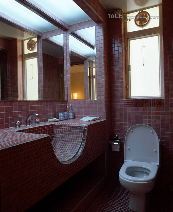 无人,家,竖图,室内,白天,正面,化妆,美容,别墅,窗户,家具,镜子,生活用品,卫生间,洗手间,浴室,装修,建筑,欧式,阴影,装饰,反射,光线,水槽,水龙头,影子,房屋,马桶,屋子,公寓,灯光,豪华,建设,现代,水斗,装潢,洋房,楼房,开关,玻璃窗,住宅,化妆镜,室内装潢,打开,座便器,样板房,明亮,阀门,镜像,舒适,家居装潢,开启,镜面,房屋设计,卫浴,地中海风格,古典风格,简约风格,室内设计,宽敞,样板房装潢,光学,子孙桶,水咀,设计,厕所,淋浴房,彩图,冲凉房,房子,沐浴间,沐浴室,szzm1