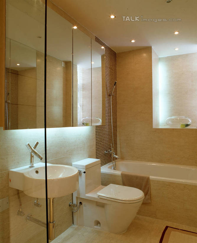 无人,家,竖图,室内,白天,正面,化妆,美容,别墅,家具,镜子,生活用品,天花板,卫生间,洗手间,浴室,装修,建筑,照明,欧式,阴影,装饰,反射,光线,影子,房屋,马桶,墙,屋子,公寓,灯光,豪华,建设,现代,装潢,洋房,楼房,顶灯,墙壁,墙面,住宅,灯,化妆镜,灯具,室内装潢,浴缸,座便器,样板房,明亮,照亮,镜像,舒适,家居装潢,镜面,照明设备,房屋设计,卫浴,地中海风格,古典风格,简约风格,卫浴设备,室内设计,宽敞,样板房装潢,光学,子孙桶,水管装置,设计,厕所,淋浴房,彩图,冲凉房,房子,沐浴间,沐浴室,szzm1