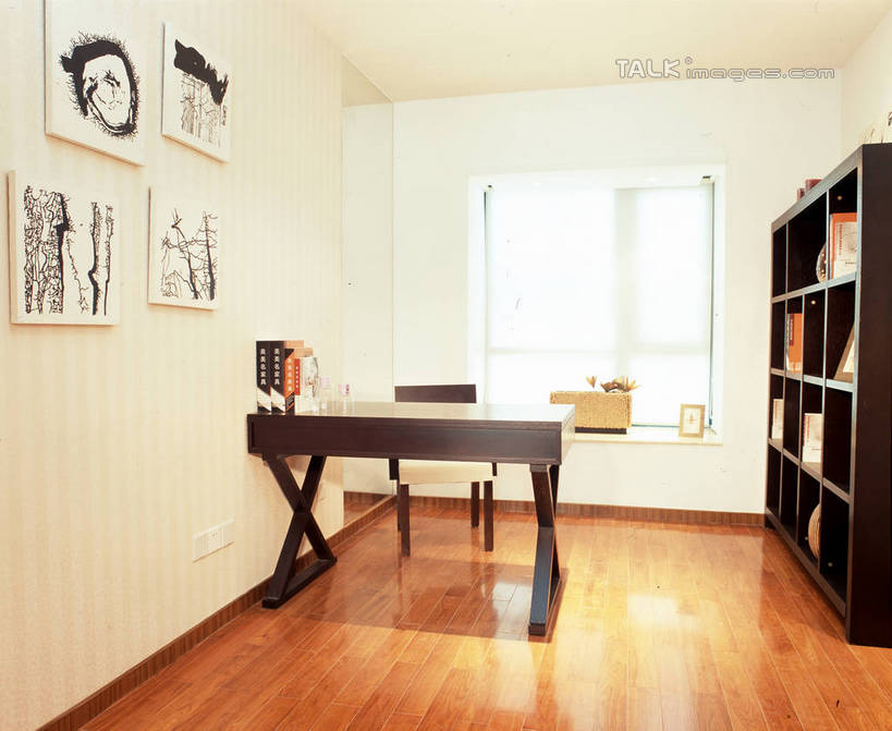 无人,家,横图,室内,白天,正面,绘画,别墅,窗户,地板,柜子,家具,书房,天花板,装修,桌子,建筑,书籍,欧式,阴影,艺术,装饰,反射,影子,房屋,墙,屋子,公寓,地面,古典,豪华,文化,建设,现代,书桌,装潢,洋房,楼房,木地板,玻璃窗,墙壁,墙面,住宅,课桌,书本,工艺品,橱柜,室内装潢,书柜,品味,书橱,样板房,明亮,美术,高雅,舒适,家居装潢,储存,挂画,房屋设计,地中海风格,古典风格,简约风格,室内设计,宽敞,样板房装潢,美学,储备,蕴藏,贮备,设计,书,图书,装饰画,彩图,房子,贮存,szzm1