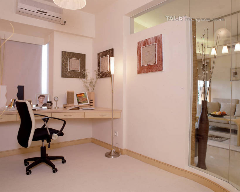 无人,家,横图,室内,白天,正面,绘画,别墅,家具,书房,台灯,装修,桌子,建筑,花瓶,椅子,欧式,阴影,艺术,装饰,盛开,光线,电器,影子,陶瓷,房屋,墙,屋子,公寓,灯光,陶瓷制品,古典,豪华,花蕾,文化,建设,现代,书桌,装潢,洋房,楼房,墙壁,墙面,住宅,空调,花,花瓣,花朵,鲜花,白色,会议椅,课桌,瓶子,工艺品,室内装潢,花苞,花蕊,品味,办公椅,样板房,明亮,美术,调节,高雅,舒适,家电,家居装潢,家用电器,挂画,调整,房屋设计,地中海风格,古典风格,简约风格,室内设计,宽敞,样板房装潢,美学,商务椅,培训椅,空气调节器,设计,装饰画,彩图,房子,szzm1