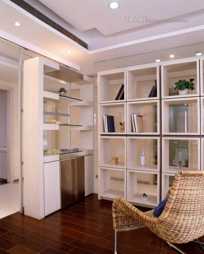 无人,家,交叉,竖图,室内,白天,正面,植物,别墅,地板,家具,书房,天花板,装修,建筑,椅子,照明,欧式,阴影,装饰,编织,光线,盆栽,影子,房屋,墙,藤椅,屋子,公寓,灯光,盆景,地面,豪华,建设,现代,装潢,洋房,楼房,顶灯,木地板,墙壁,墙面,住宅,灯,绿色,自然,灯具,室内装潢,生长,成长,样板房,明亮,交织,照亮,舒适,家居装潢,照明设备,房屋设计,地中海风格,古典风格,简约风格,室内设计,宽敞,样板房装潢,穿插,设计,彩图,房子,szzm1