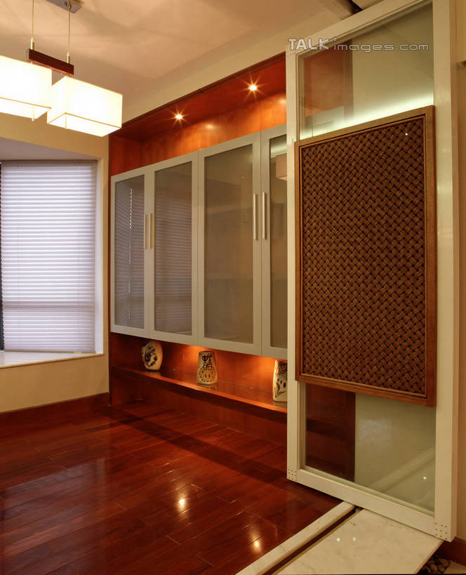 无人,家,竖图,室内,白天,正面,别墅,地板,柜子,家具,书房,天花板,装修,建筑,照明,欧式,阴影,装饰,光线,壁灯,影子,房屋,墙,屋子,公寓,灯光,地面,储物柜,豪华,建设,现代,装潢,洋房,楼房,木地板,墙壁,墙面,住宅,灯,灯具,室内装潢,样板房,明亮,照亮,舒适,家居装潢,照明设备,储存,房屋设计,地中海风格,古典风格,简约风格,室内设计,宽敞,样板房装潢,储备,蕴藏,贮备,设计,彩图,房子,贮存,szzm1