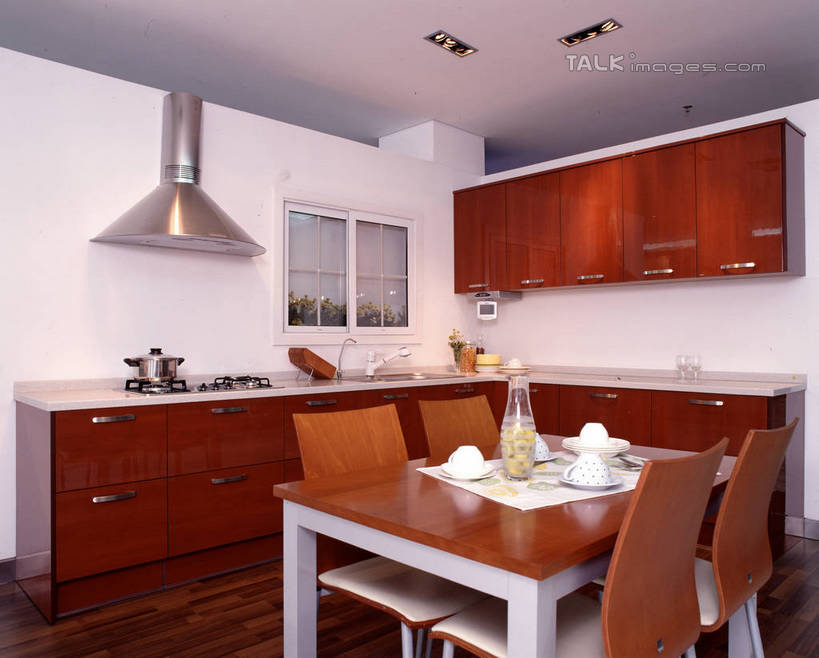 无人,家,横图,室内,白天,正面,烹饪,别墅,餐桌,厨房,窗户,家具,天花板,装修,桌面,桌子,建筑,餐具,厨具,金属制品,欧式,阴影,装饰,光线,金属,木制,碟子,炖锅,工具,锅子,盘,水槽,水龙头,影子,房屋,墙,屋子,公寓,灯光,豪华,干净,建设,现代,水斗,装潢,锅,洋房,楼房,开关,玻璃窗,墙壁,墙面,住宅,白色,盘子,木制品,碟,室内装潢,打开,餐台,锅具,油烟机,灶具,样板房,明亮,阀门,卫生,舒适,家居装潢,吸油烟机,开启,燃气灶,房屋设计,地中海风格,古典风格,简约风格,室内设计,宽敞,烹饪用具,样板房装潢,水咀,燃气具,设计,烹调用具,烹调,彩图,房子,灶间,厨房料理台,料理台,szzm1