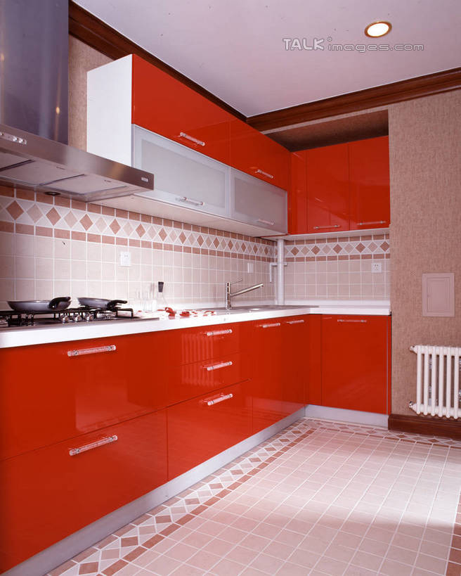 无人,家,竖图,室内,白天,正面,别墅,厨房,柜子,家具,天花板,装修,桌面,桌子,建筑,厨具,照明,欧式,阴影,装饰,光线,工具,影子,房屋,墙,屋子,公寓,灯光,储物柜,豪华,干净,建设,现代,装潢,洋房,楼房,顶灯,墙壁,墙面,住宅,灯,红色,灯具,室内装潢,油烟机,灶具,样板房,明亮,照亮,卫生,舒适,家居装潢,吸油烟机,照明设备,储存,燃气灶,房屋设计,地中海风格,古典风格,简约风格,室内设计,宽敞,样板房装潢,燃气具,储备,蕴藏,贮备,设计,彩图,房子,灶间,厨房料理台,贮存,料理台,szzm1