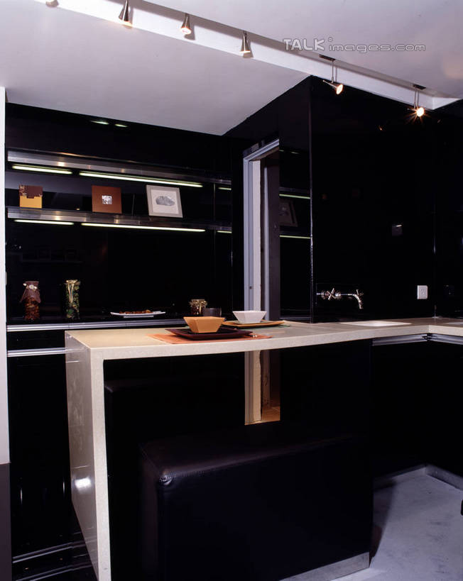 无人,家,竖图,室内,白天,正面,别墅,厨房,柜子,家具,天花板,装修,桌面,桌子,建筑,厨具,相框,欧式,阴影,装饰,反射,边框,工具,影子,房屋,墙,屋子,公寓,储物柜,豪华,干净,建设,现代,装潢,洋房,楼房,墙壁,墙面,住宅,室内装潢,油烟机,样板房,明亮,卫生,舒适,家居装潢,吸油烟机,储存,房屋设计,地中海风格,古典风格,简约风格,室内设计,宽敞,样板房装潢,储备,蕴藏,贮备,设计,彩图,房子,灶间,厨房料理台,贮存,料理台,szzm1